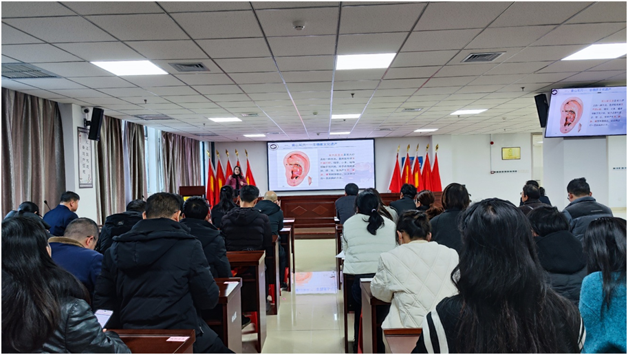 湖南省中西医结合医院专家到宁远县中医医院讲授中医非药物疗法
